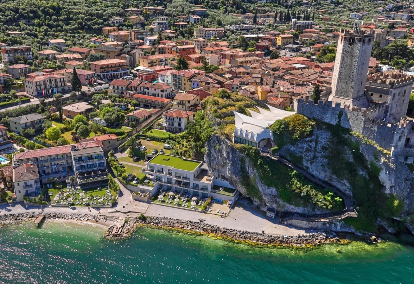 Hotel Castello Lake Front Malcesine Exterior photo